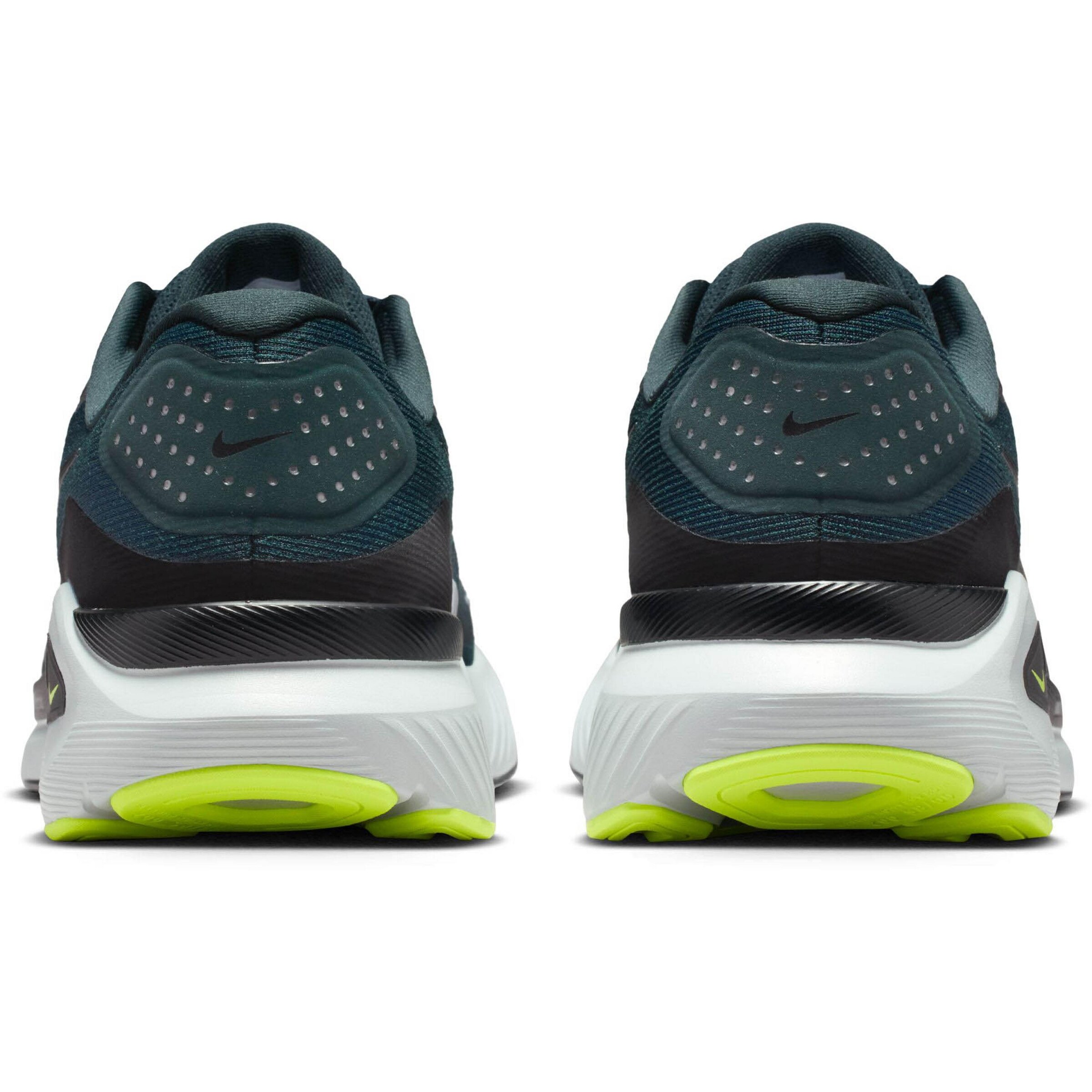 NIKE Laufschuhe 'STRUCTURE 26' in Schwarz