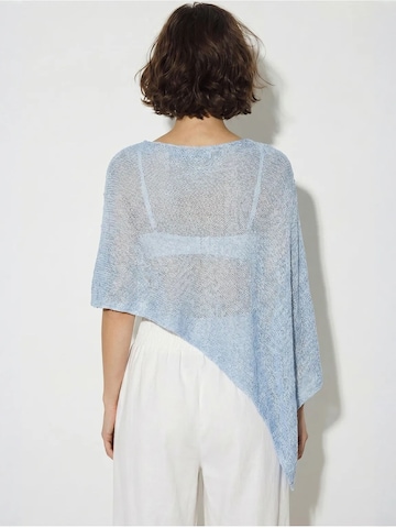 Mantellina di Bianco Lucci in blu