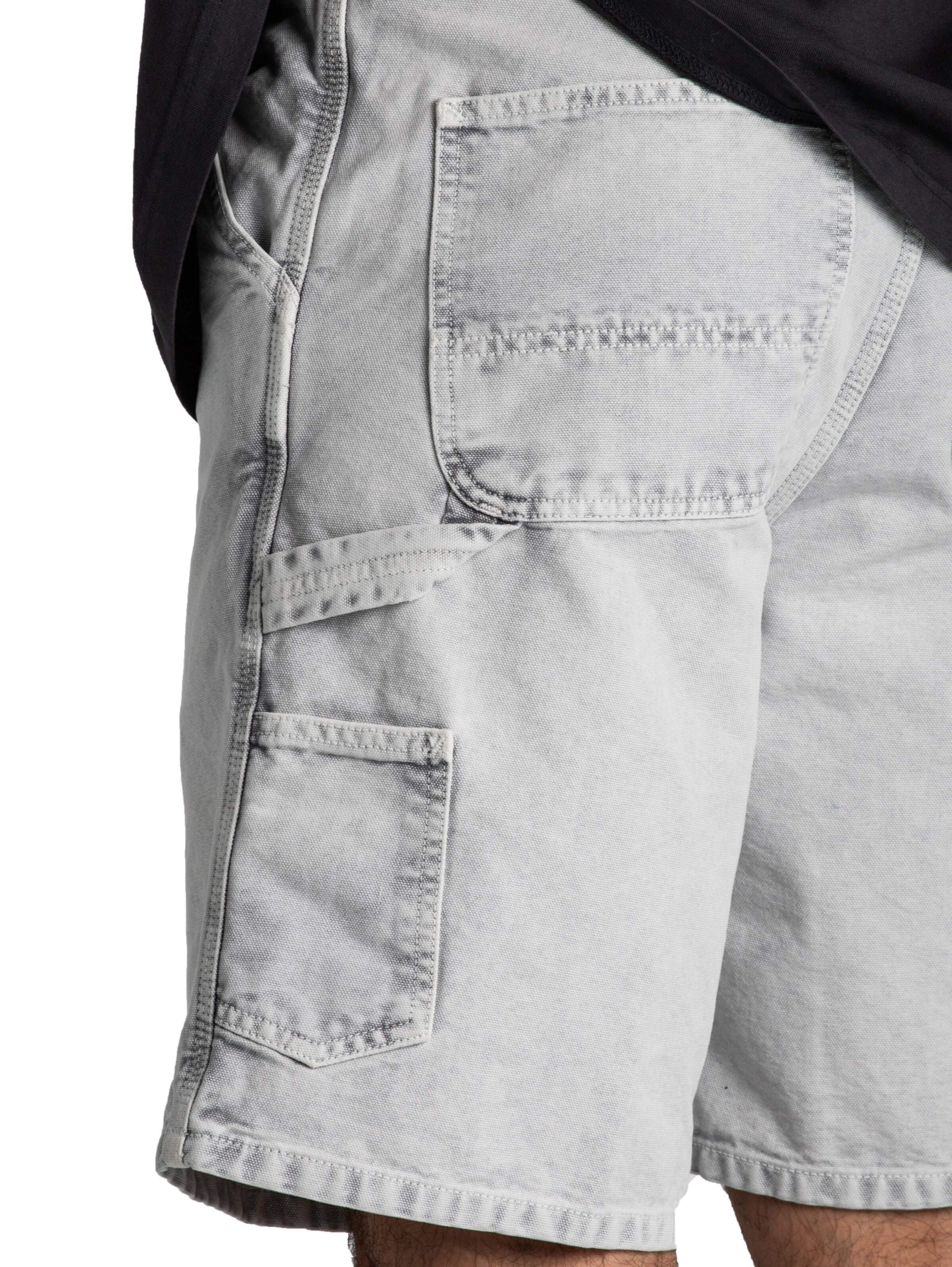 Carhartt WIP Loose fit Pants in Grey