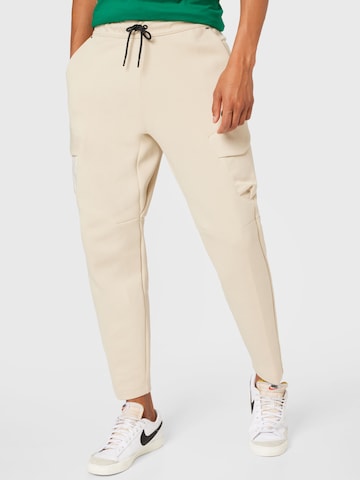 Nike Sportswear Cargo Pants in Brown: front