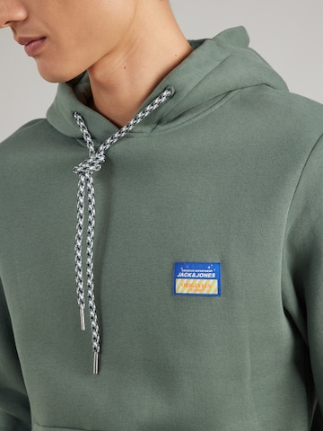JACK & JONES Sweatshirt 'JORPOCKY' i grön