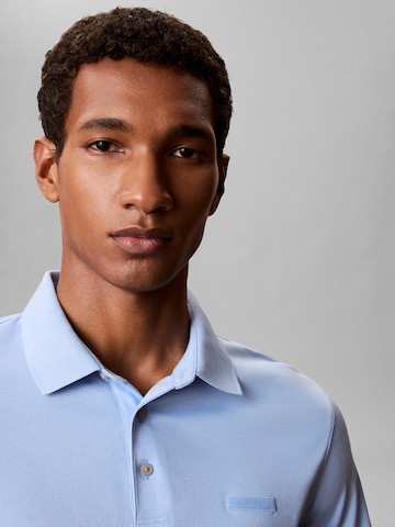 T-Shirt Calvin Klein en bleu