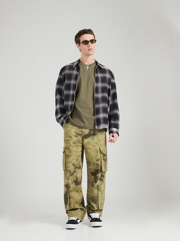 VANS - Camiseta 'SALTON' en verde