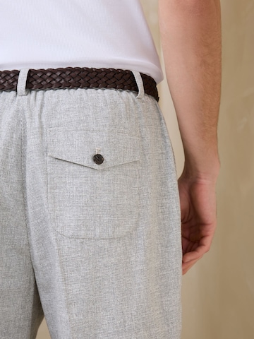 Regular Pantalon Next en gris