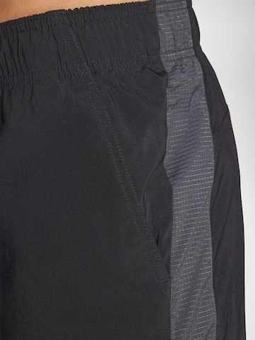 Regular Pantalon de sport '24/7' THE NORTH FACE en noir