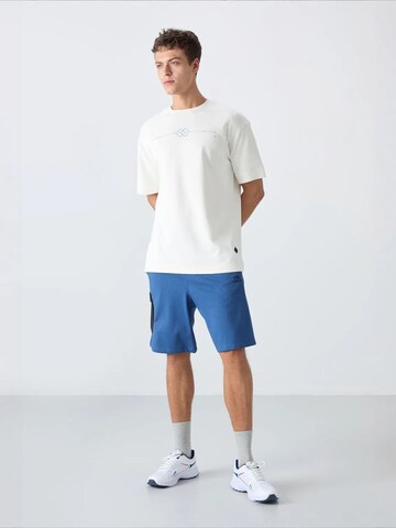 Tommy Life - Camisa 'T-Shirts' em castanho