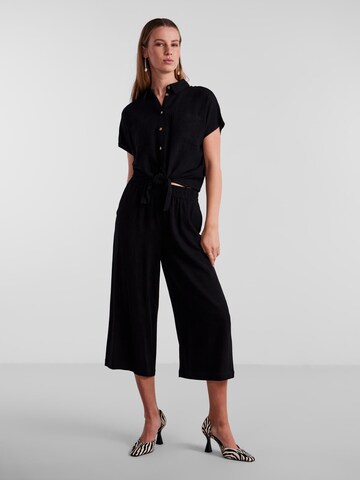 PIECES Loose fit Trousers 'Vinsty' in Black