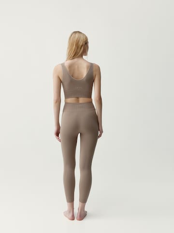 Skinny Pantalon de sport 'Annapurna' Born en gris