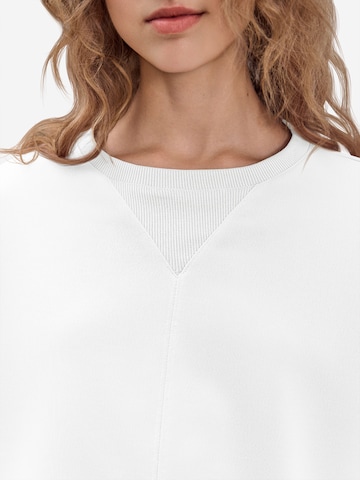 Imily Bela Hlačni kostim | bela barva