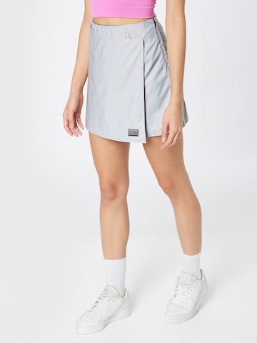 DKNY Performance Athletic Skorts in Silver: front