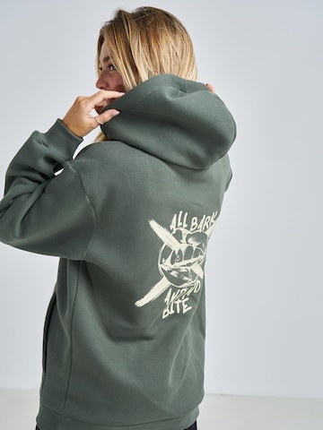 ABOUT YOU x Swalina&Linus - Sudadera 'Tamme' en verde