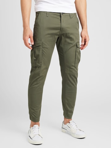 QSTapered Cargo hlače - zelena boja: prednji dio