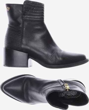 Love Moschino Dress Boots in 36 in Black: front