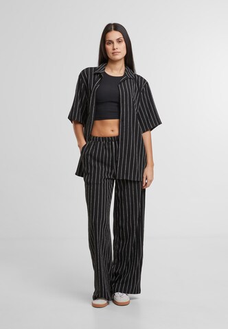 Urban Classics Loosefit Hose in Schwarz