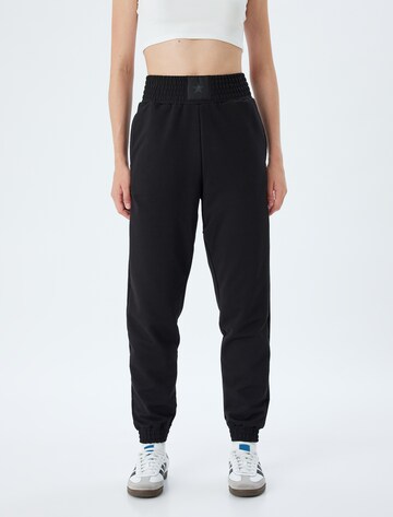 Koton Tapered Broek in Zwart: voorkant