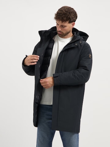 Travelin Outdoorjas 'Hoyt' in Zwart