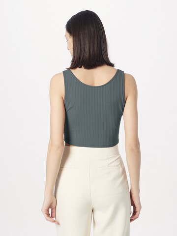 ABOUT YOU Top 'Dilara' in Green
