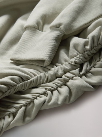 Sweat-shirt The Set en bleu