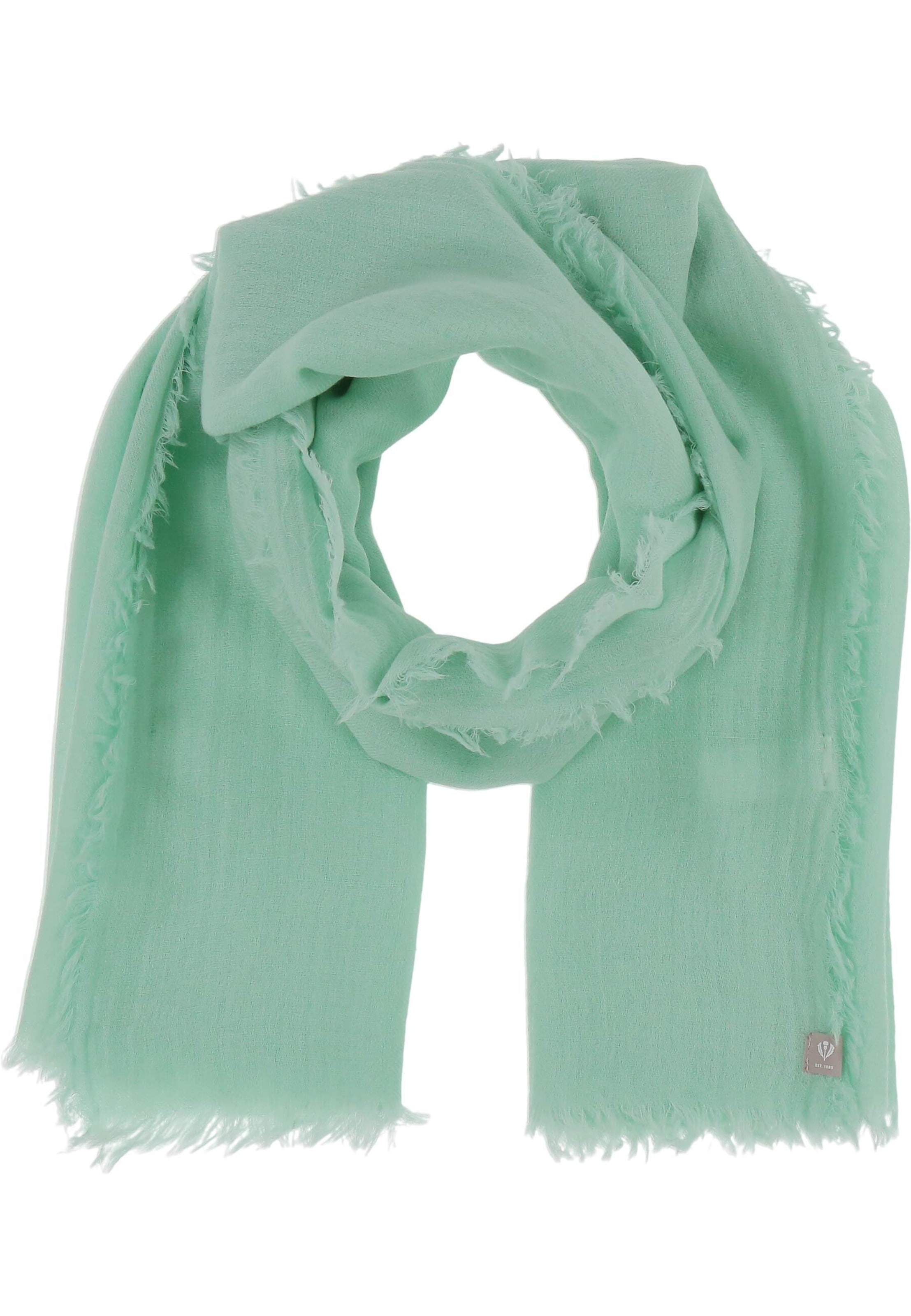 FRAAS Scarf in Green: front