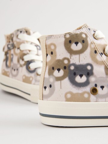 Baskets Next en beige