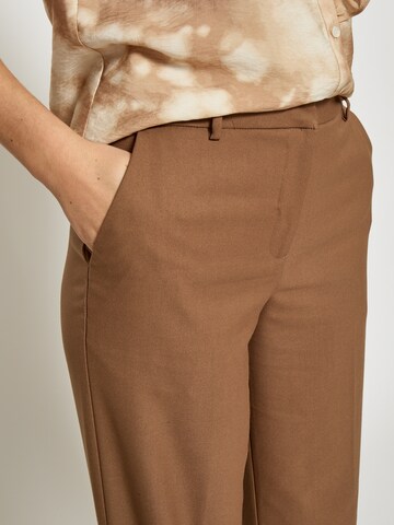 minus - regular Pantalón 'Elvera' en marrón