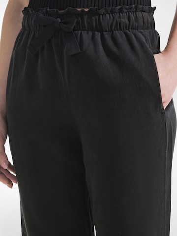 DEHA Tapered Sports trousers in Black