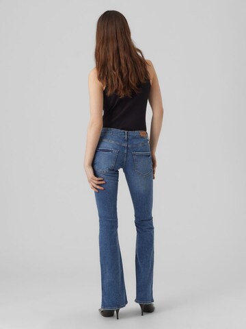 VERO MODA Flared Jeans in Blauw