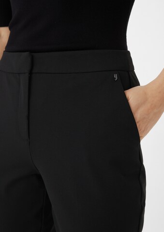COMMA Slimfit Chinohose in Schwarz