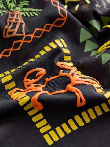 Next Sada – šedá