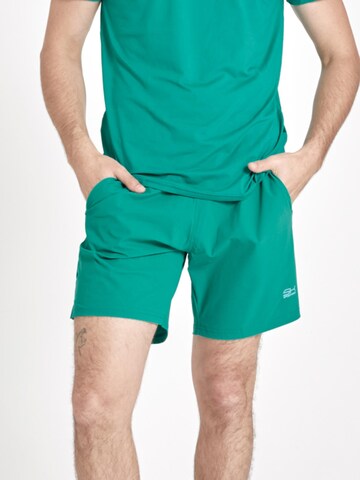 SPORTKIND - regular Pantalón deportivo 'Regular' en verde