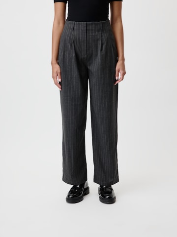 Loosefit Pantalon à pince 'Delphine' LeGer by Lena Gercke en gris : devant