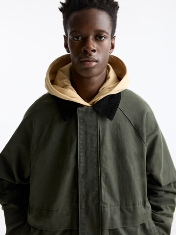 Geacă de primăvară-toamnă de la Pull&Bear pe verde