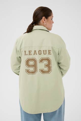 Veste mi-saison 'KCCicana' KAFFE CURVE en beige