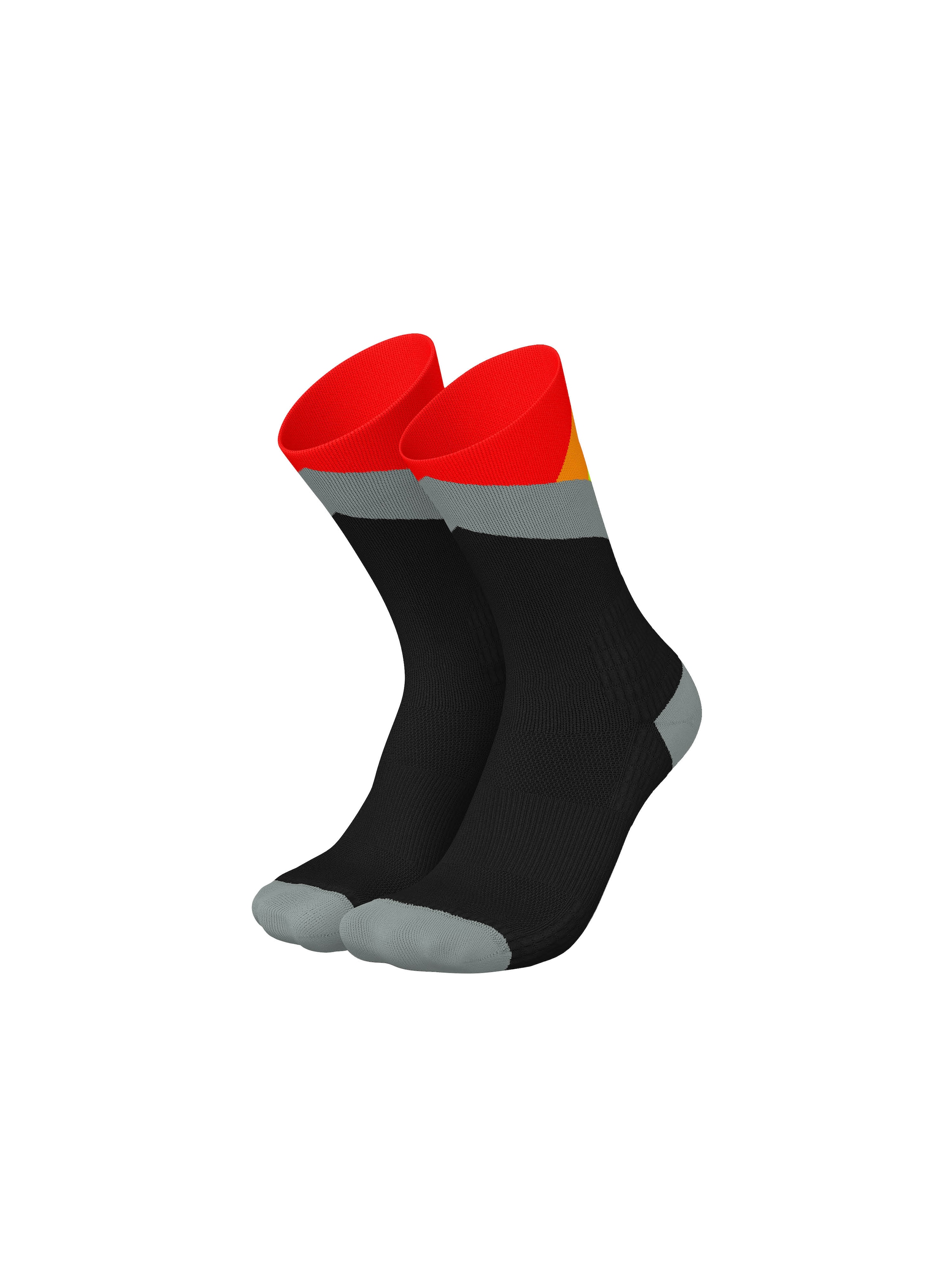 INCYLENCE Athletic Socks 'TRAIL SUMMITS' in Black: front