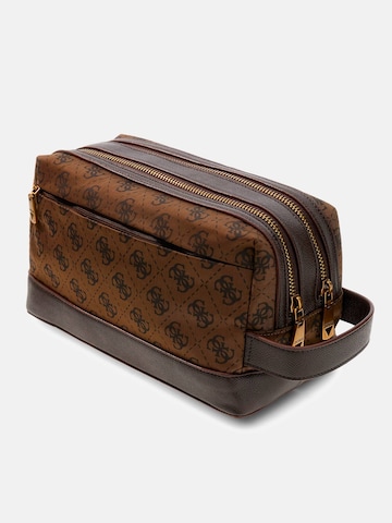 GUESS Kulturtasche 'Berlin' in Braun