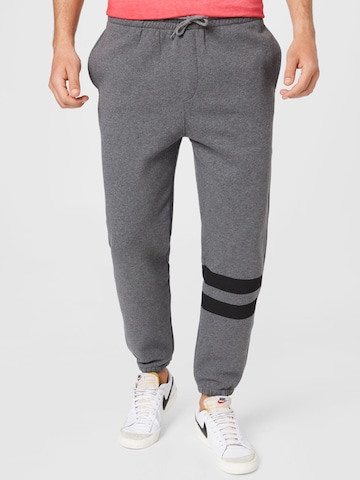 Effilé Pantalon de sport Hurley en gris : devant