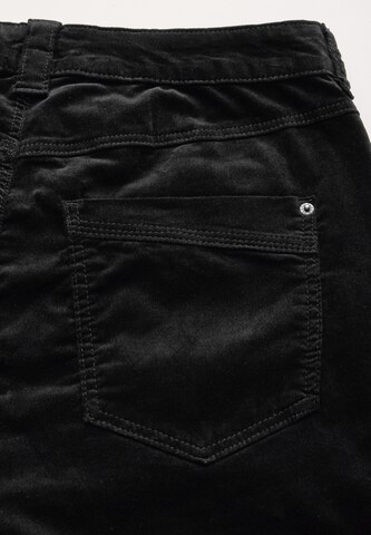 CECIL Slim fit Pants in Black