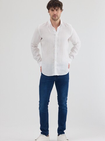 Slim fit Camicia business 'Leonardo Essentials Linen Man Shirt White' di 7Camicie in bianco