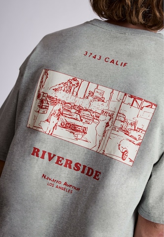 Pull&Bear T-shirt i grå