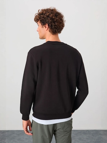 Tommy Life Sweatshirt in Zwart