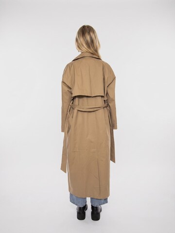 minimum Between-seasons coat 'Trencho Safari -- Trench Coat Woman Beige Woman' in Brown