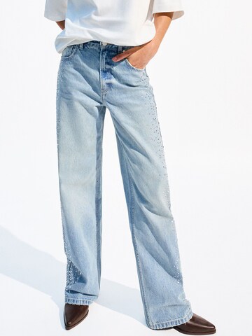 Loosefit Jeans di Bershka in blu: frontale
