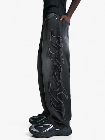Baggy Jean Bershka en noir : devant
