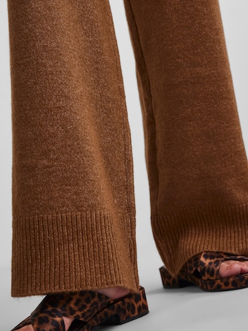 PIECES Wide Leg Bukser 'Celic' i brun