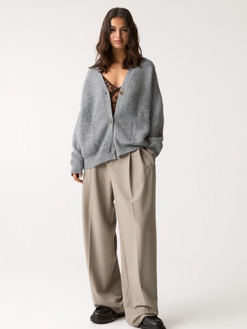 Pull&Bear Kardigan w kolorze szary