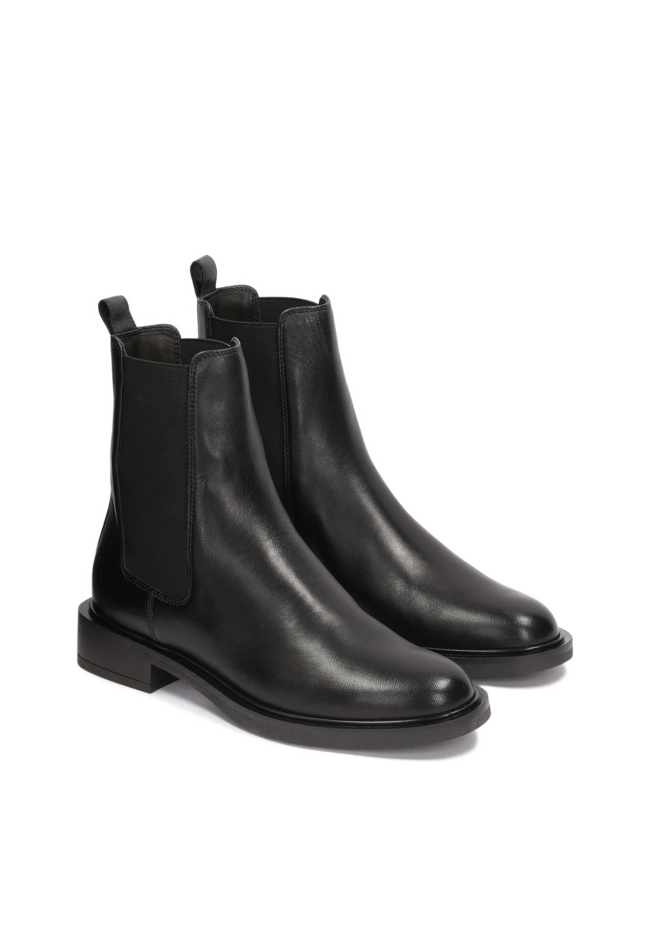 Kazar Chelsea boots in Black