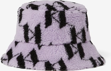 Karl Lagerfeld - Chapéu em roxo: frente