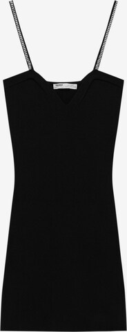 Rochie de la Pull&Bear pe negru: față