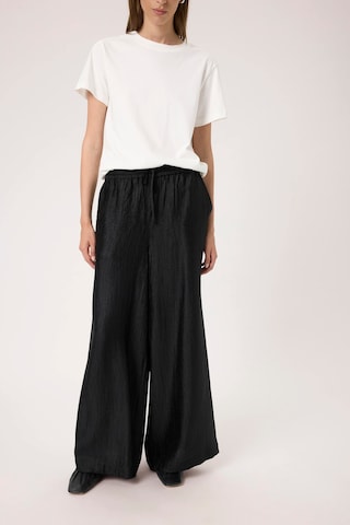 SOAKED IN LUXURY Wide leg Broek 'SLLaurie' in Zwart: voorkant