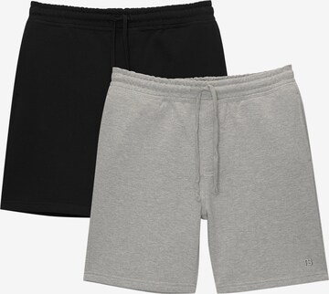 Pull&Bear Regular Shorts in Grau: predná strana